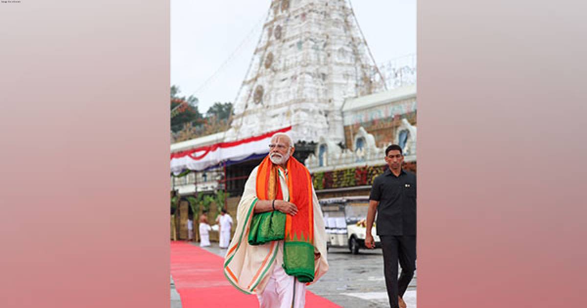 Andhra Pradesh: Prime Minister Narendra Modi visits Sri Venkateswara Swamy Temple in Tirupati